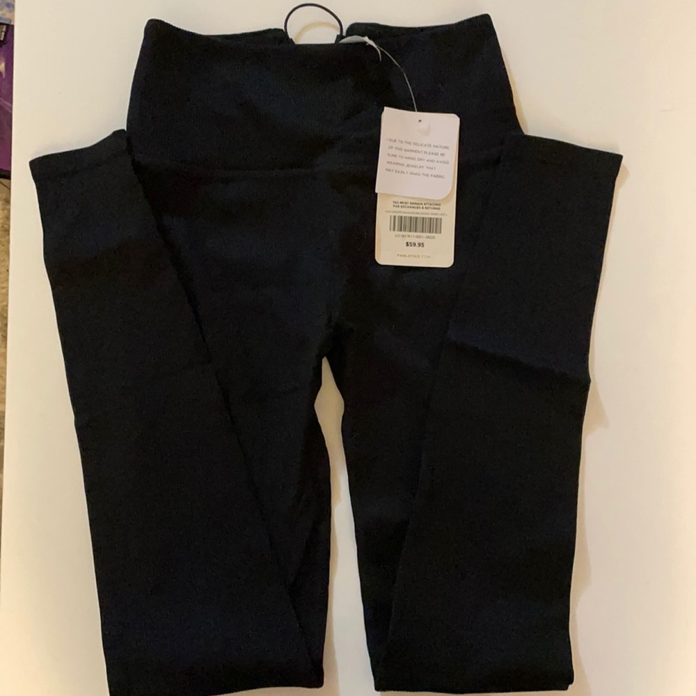 BNWT Fabletics Ribbed Leggings
